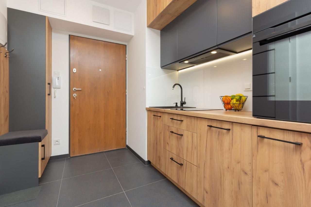 Warsaw Praga Kokoryczki Apartments With Parking By Noclegi Renters Exterior foto